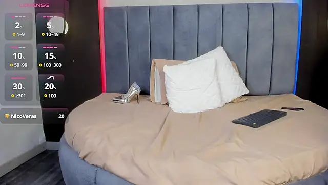 Snapshot of bella_gibson chatting on 03-13-25, 02:44 bella gibson online show from 03-13-25, 02:44