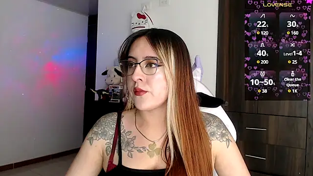 SarahXRusso online show from 12-09-24, 01:40