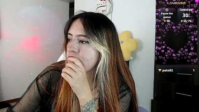 SarahXRusso online show from 02-25-25, 10:07