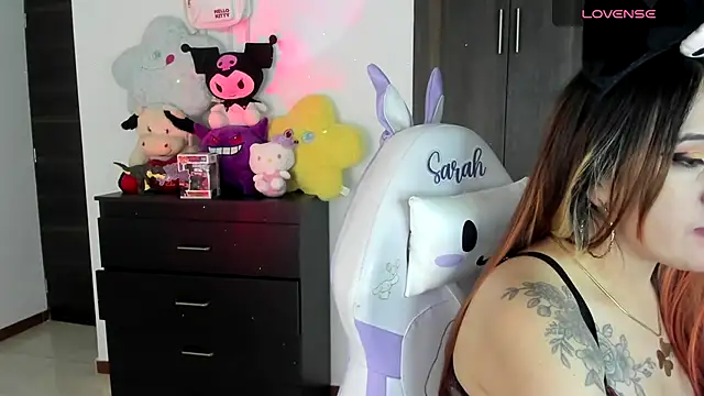 SarahXRusso online show from 03-04-25, 03:22