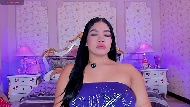 Snapshot of AllissonJames chatting on 10-02-25, 11:28 AllissonJames online show from 10-02-25, 11:28