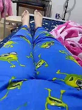 Snapshot of kameron_sweett chatting on 02-12-25, 08:40 kameron sweett online show from 02-12-25, 08:40