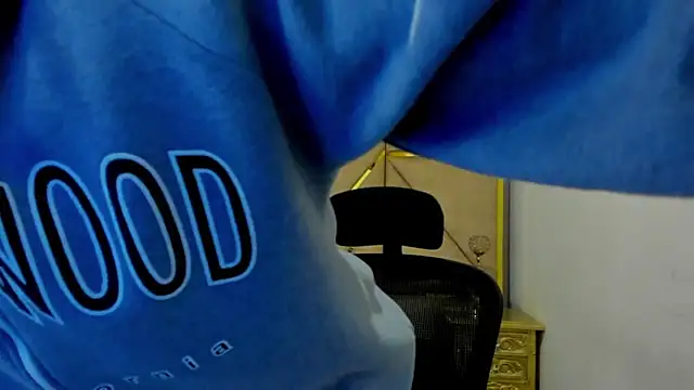 Dylan Taylor online show from 10-20-25, 04:02