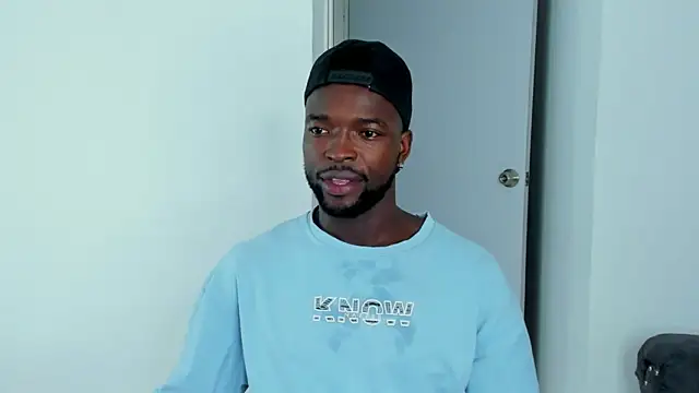 Dylan Taylor online show from 10-30-25, 04:36