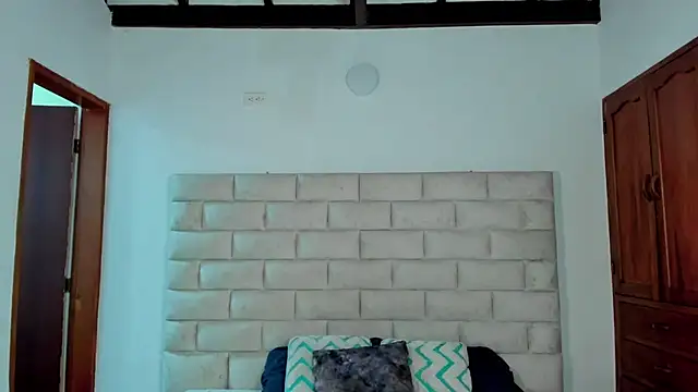 Dylan Taylor online show from 11-22-25, 12:37