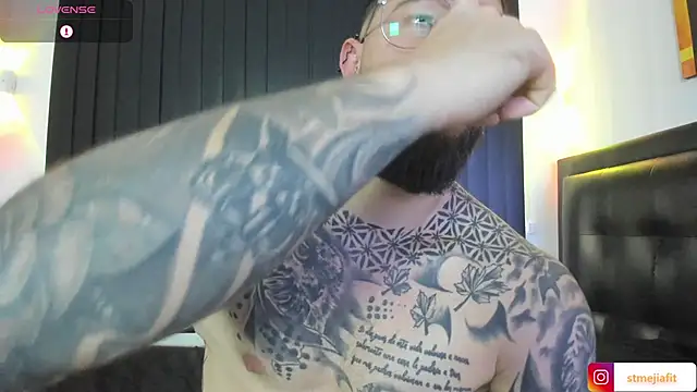 Snapshot of connor_santtos chatting on 02-14-25, 07:54 connor santtos online show from 02-14-25, 07:54