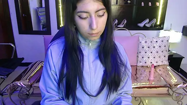 Angela Diaz  online show from 01-21-25, 11:56