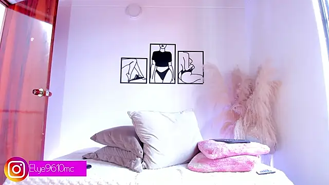 ellie mcdonald online show from 04-10-26, 06:56