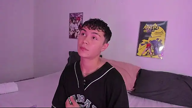 Snapshot of crushnier chatting on 12-09-24, 05:19 crushnier online show from 12-09-24, 05:19