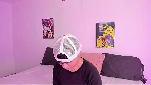 Snapshot of crushnier chatting on 12-19-24, 05:18 crushnier online show from 12-19-24, 05:18