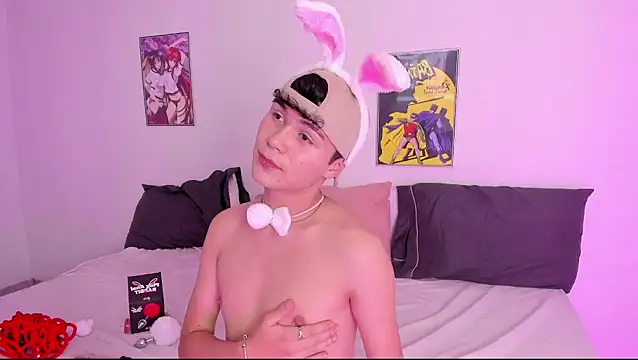 Snapshot of crushnier chatting on 02-10-25, 05:30 crushnier online show from 02-10-25, 05:30