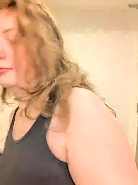 Twitchtheclownn online show from 12-14-25, 05:18