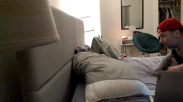 Snapshot of funcouple012 chatting on 12-06-24, 02:57 funcouple012 online show from 12-06-24, 02:57