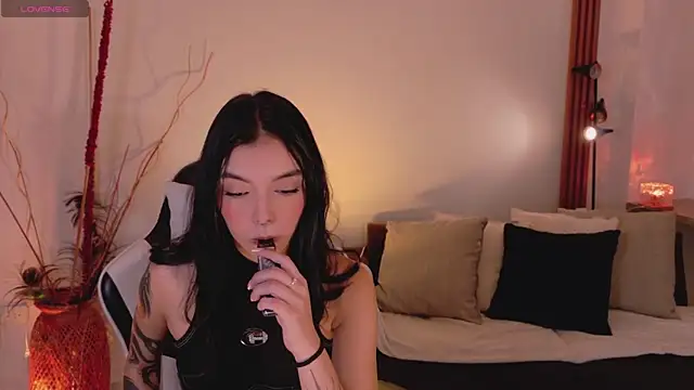 AnabelWolf online show from 04-27-26, 03:54