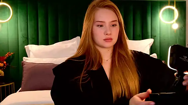 MichelleReid online show from 11-12-25, 02:45