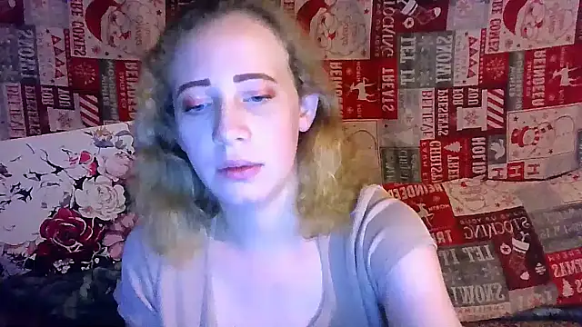 Snapshot of MelxMellie chatting on 03-12-25, 11:44 MelxMellie online show from 03-12-25, 11:44