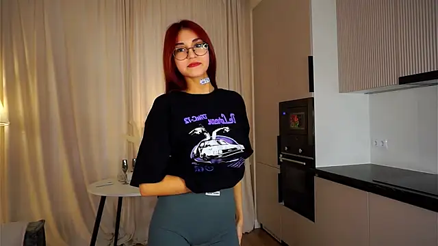 Snapshot of AnnisCharlton chatting on 12-19-24, 08:02 AnnisCharlton online show from 12-19-24, 08:02