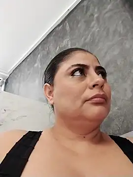 ElizabethWeil online show from 03-04-25, 05:03