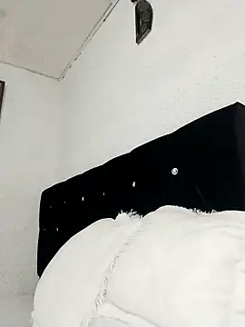 ElizabethWeil online show from 04-08-26, 02:28