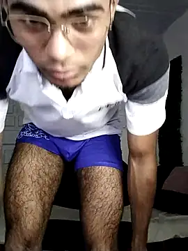 Snapshot of alessandro_2005 chatting on 12-05-24, 11:18 alessandro 2005 online show from 12-05-24, 11:18