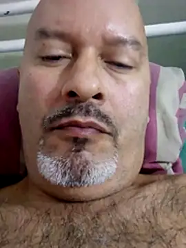 Snapshot of Juan_45 chatting on 05-15-26, 01:51 Juan 45 online show from 05-15-26, 01:51