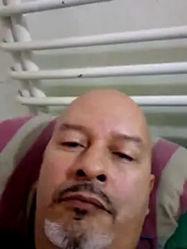 Snapshot of Juan_45 chatting on 06-03-26, 02:33 Juan 45 online show from 06-03-26, 02:33