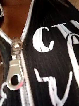 LIZ-06  online show from 03-19-25, 10:42