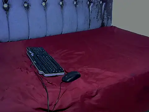 Snapshot of BrikySlut chatting on 12-10-24, 09:00 BrikySlut online show from 12-10-24, 09:00