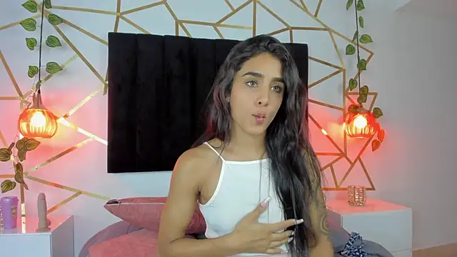 Snapshot of Ambeer_Rousess chatting on 03-22-25, 02:59 Ambeer Rousess online show from 03-22-25, 02:59