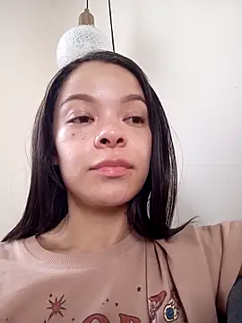 sofiaVelez01 online show from 12-15-24, 06:37