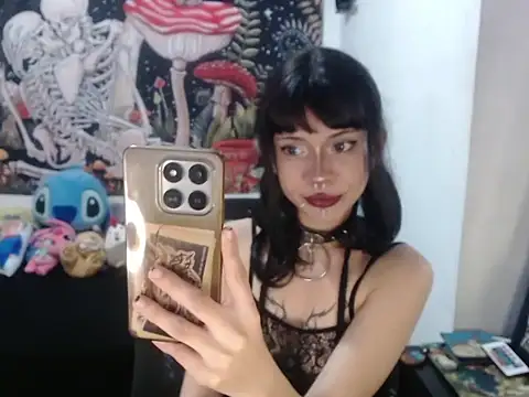 Snapshot of hachi_kitty chatting on 04-11-26, 01:10 hachi kitty online show from 04-11-26, 01:10