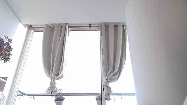 lia  Suummer online show from 11-08-25, 10:08