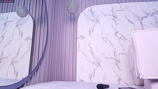 Snapshot of Franchesca_De_Luca chatting on 02-02-25, 06:26 Franchesca De Luca online show from 02-02-25, 06:26