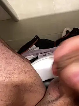 Snapshot of FabioF698 chatting on 02-04-25, 06:49 FabioF698 online show from 02-04-25, 06:49