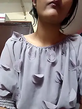 Snapshot of BabySlimmy10 chatting on 03-15-25, 11:39 BabySlimmy10 online show from 03-15-25, 11:39