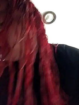 Snapshot of CURVY-HORNY chatting on 10-15-25, 09:04 CURVY-HORNY online show from 10-15-25, 09:04