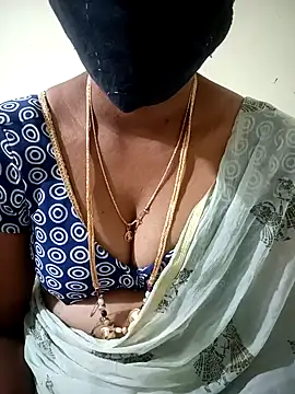 Snapshot of Cute-chinny chatting on 01-16-25, 06:06 Cute-chinny online show from 01-16-25, 06:06