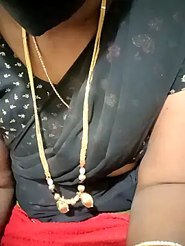 Snapshot of Cute-chinny chatting on 01-24-25, 12:52 Cute-chinny online show from 01-24-25, 12:52