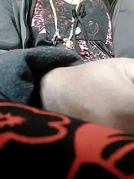 Snapshot of Cute-chinny chatting on 01-25-25, 01:54 Cute-chinny online show from 01-25-25, 01:54