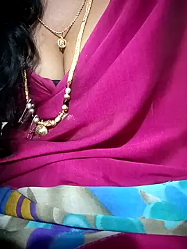 Snapshot of Cute-chinny chatting on 02-02-25, 02:45 Cute-chinny online show from 02-02-25, 02:45