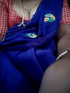 Snapshot of Cute-chinny chatting on 02-07-25, 08:55 Cute-chinny online show from 02-07-25, 08:55