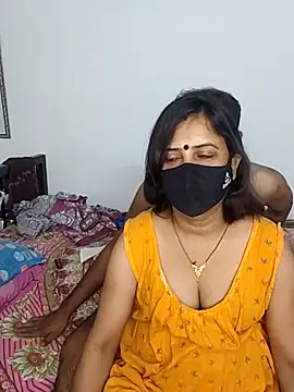 Snapshot of Cute-manisha chatting on 06-09-26, 02:01 Cute-manisha online show from 06-09-26, 02:01