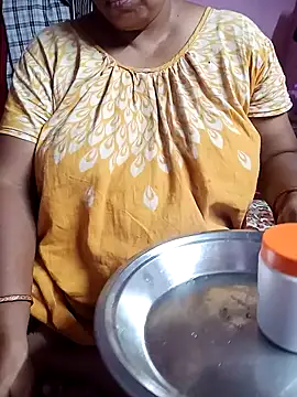 Hotty-rumi online show from 10-23-25, 05:01