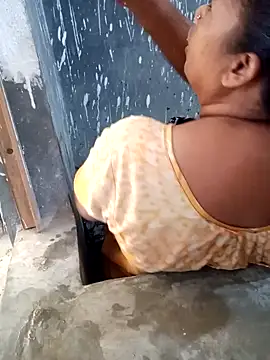 Hotty-rumi online show from 10-28-25, 05:44