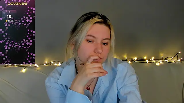 Snapshot of Bonni_Meiz chatting on 02-07-25, 10:29 Bonni Meiz online show from 02-07-25, 10:29