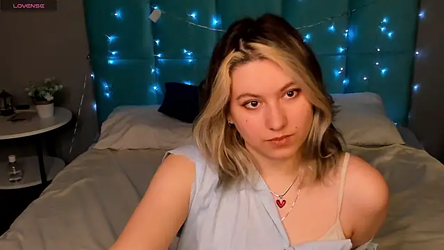 Snapshot of Bonni_Meiz chatting on 02-09-25, 10:09 Bonni Meiz online show from 02-09-25, 10:09