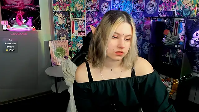 Snapshot of Bonni_Meiz chatting on 03-04-25, 10:02 Bonni Meiz online show from 03-04-25, 10:02