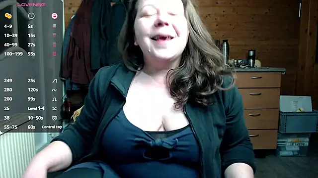 KasiaPrivat online show from 02-17-25, 06:04