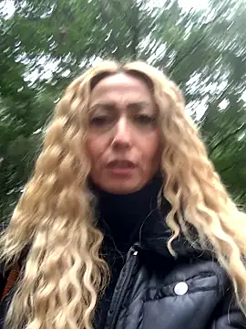 Snapshot of harleyejoker1 chatting on 01-14-26, 09:37 harleyejoker1 online show from 01-14-26, 09:37