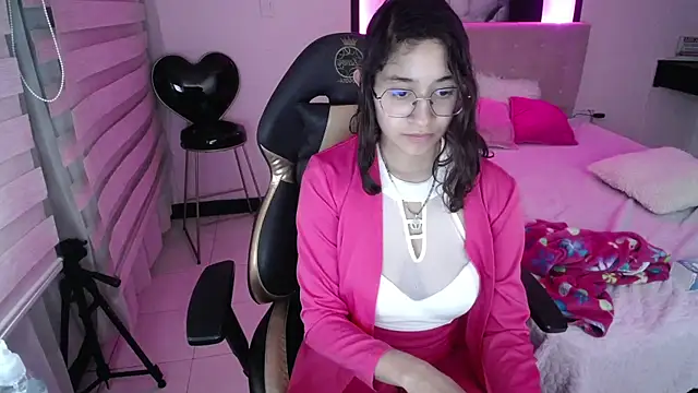 Lili Gomez  online show from 01-08-25, 06:31